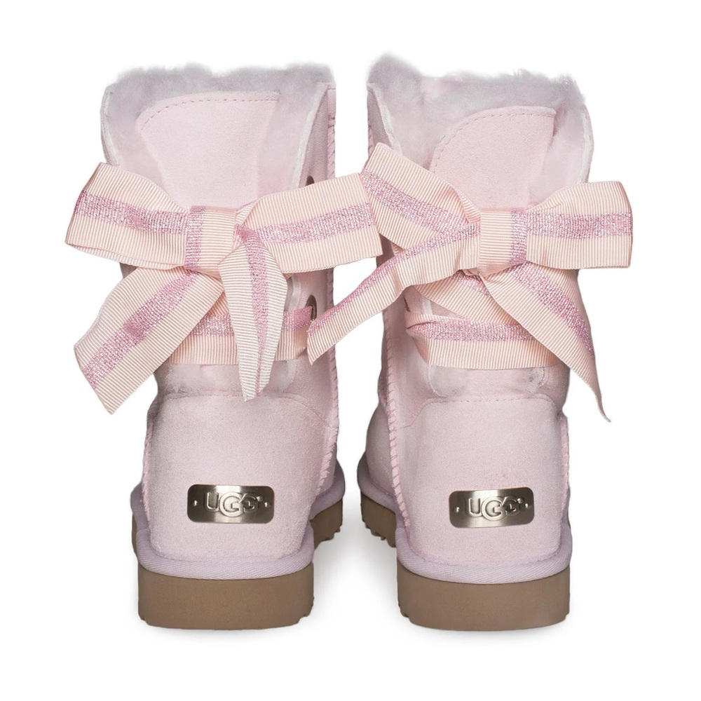 UGG Customizable Bailey Boot - Seashell Pink - New in box - Women’s size 8